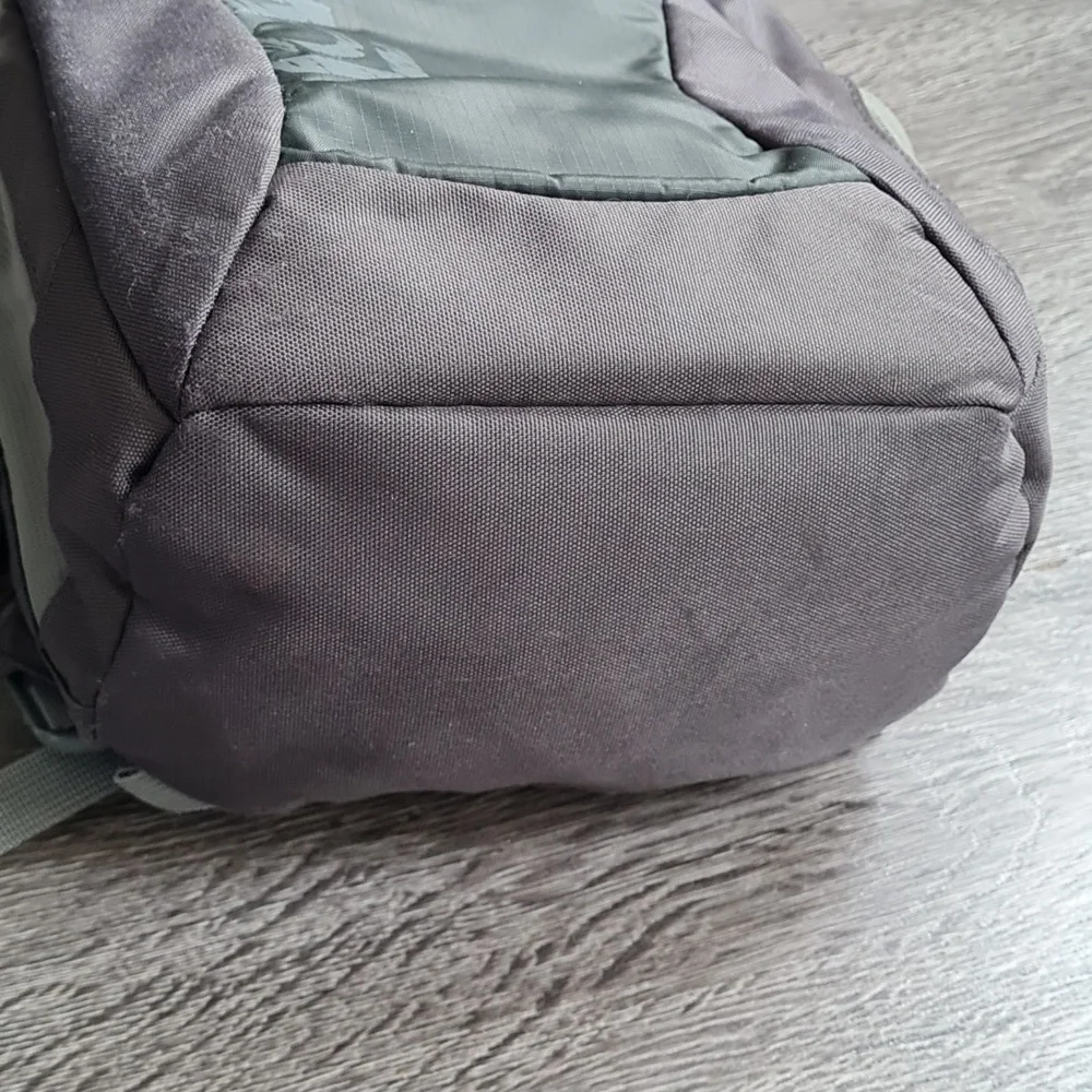 Lowepro Photo Hatchback 16L AW Backpack (Slate Gray)